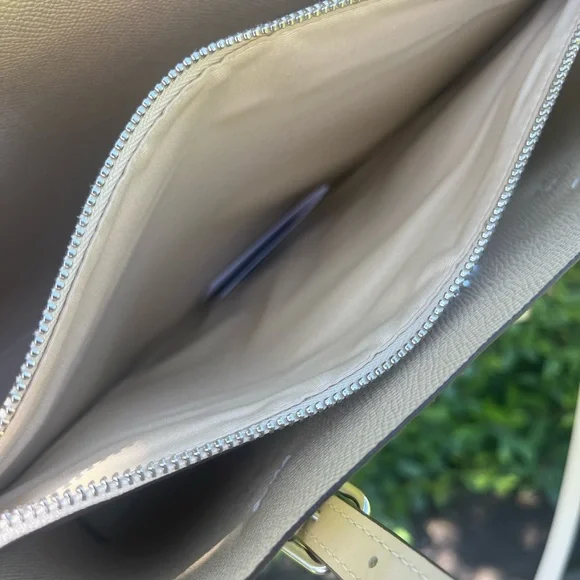 Coach Signature Canvas Yellow/Hay Mollie 25 Tote - Picture 6 of 10